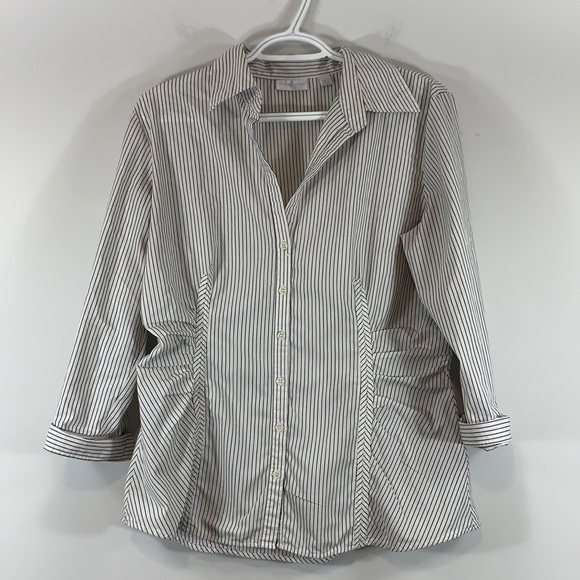 New York & Company White and Black Pinstriped Ribbed Button Up Stretch L - Picture 1 of 6